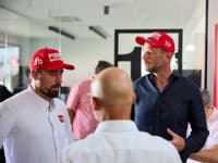 Peter Sagan si pripravil vlastnú bagetu, moderátorsky mu asistoval Richard Lintner