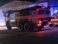 Požiar haly na skladovanie pilín v Šuranoch