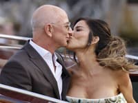 Veľkolepá SVADBA miliardára Jeffa Bezosa: PRVÉ FOTO manželského páru... Aha, aká KRÁSNA NEVESTA!