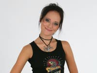 Emese z Kutyil s.r.o. po 16 rokoch: Je to poriadna KOČKA... a prefarbila sa na BLOND!