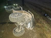 Tragédia na poľnej ceste pri Vranove: Zrážka motocykla so štvorkolkou si vyžiadala život 23-ročného mladíka