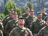 Slávnostná prísaha v rámci pilotného výcviku Národných obranných síl (NOS)