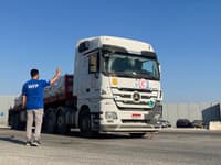 Izrael zadržal ladjo z aktivisti, v Gazo napredovala humanitarna pomoč