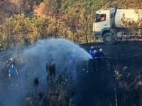 Turecko evakuuje tisíce ľudí: Hasiči bojujú s lesnými požiarmi
