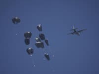 Počas taktickej prestávky prišlo do Gazy 120 áut s pomocou, tvrdí Izrael