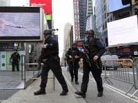 Streľba v kancelárskej budove v New Yorku: Páchateľ je mŕtvy, zastrelil najmenej štyroch ľudí