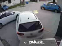 Opitá vodička narazila v Malackách do auta a plynovej skrinky