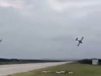 Po žiadosti o ruku prišla katastrofa. VIDEO Lietadlo s nevestou sa zrútilo krátko po romantickom ÁNO