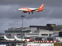 Nepochopiteľný príbeh: Tínedžer stratil na letisku rodičov! Bez letenky nasadol do nesprávneho lietadla