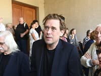 Nemilé prekvapenie na POHREBE Jiřího Krampola (†87): Syn Martin neveril, čoho bol svedkom!