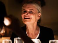 Zuzana Bydžovská vo filme Pod parou. 