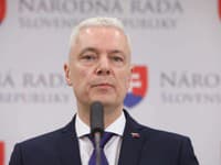 Ferenčák chce, aby ústavu mohlo meniť až 100 poslancov, predložil novelu