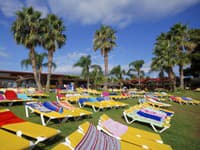 Dráma pri bazéne: Turistka na Tenerife slovne napadla dovolenkárov! Všetko pre ukradnuté ležadlo