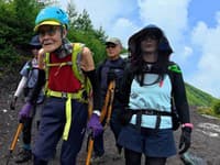 Neuveriteľný výkon! Japonský dôchodca sa zapísal do knihy rekordov: Ako 102-ročný zdolal horu Fudži
