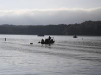 Tragédia pri jazere: Otec sa utopil pri dokazovaní viery, matka v BLUDOCH zabila syna a ohrozila ďalšie deti!