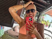 Simona Krainová sa pýši vypracovaným telom.