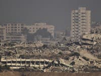 Izraelská armáda zasiahla výškovú budovu v Gaze: Údajne tam operoval Hamas