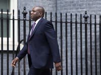 Zmena v britskej vláde: Lammy je novým vicepremiérom, vo funkcii ho nahradí Cooperová