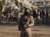 Izraelský dron zasiahol vozidlo Hizballáhu v južnom Libanone: Člen organizácie je zranený