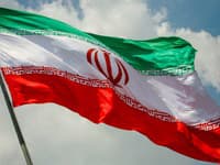 Irán udrel tvrdými obvineniami na USA: Washington má chystať vojenský zásah a zneužívať protesty v krajine
