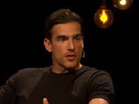 Herec Adam Bardy vrelácii Trochu inak s Adelou.