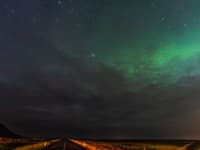 Vedci zachytili zvláštny signál: Mohol prísť z paralelného vesmíru? Vymyká sa bežným vzorcom