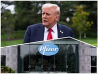 Trump oznámil dohodu s Pfizerom o znížení cien vybraných liekov v USA