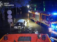 Hude poplave v Odesi zahtevale najmanj devet življenj