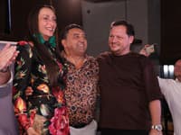 Krst knihy Igora Kmeťa. Na snímke Sisa Sklovská, Igor Kmeťo st./ml.