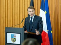 Macron by mohol vymenovať nového premiéra do 48 hodín