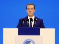 KĽDR oslavuje 80 rokov od vzniku vládnej Strany práce: Rusko zastupuje Medvedev