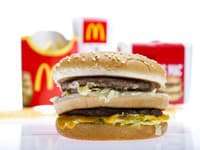 Muž uchoval McDonald’s burger skoro tri desaťročia: Výsledok je absolútne šokujúci! Žiadna pleseň a tá veľkosť