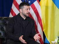 Rusija in Ukrajina se medsebojno obtožujeta napadov in uporabe tujih sil