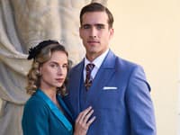 Nela Pocisková a Adam Bárdy v seriáli Dunaj, k vašim službám