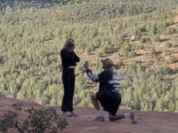 Slovenský hudobník sa DRUHÝKRÁT zasnúbil: Aha, na ten šuter!