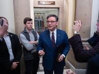 Zmeniť ústavu, aby Trump mohol opäť kandidovať, by trvalo pridlho, uviedol Johnson