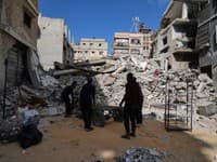 Hamas in Izrael se medsebojno obtožujeta kršitev premirja v Gazi