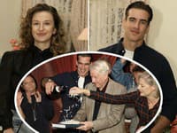 Dubayová po pôrode opäť v spoločnosti a Bárdyho NEHODA... Ups, čo ten mokrý FĽAK na nohaviciach?!