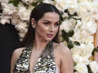 Slávna herečka po ROZCHODE s Tomom Cruisom: Nafotili ju s jej EX!