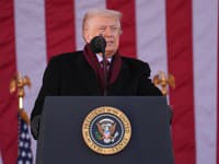 Trump hrozí BBC miliardovou žalobou: Úpravou prejavu z dňa útoku na Kapitol oklamala divákov!