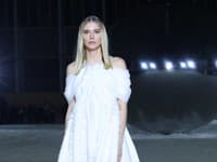 Módna prehliadka Marcela Holubca. Na snímke Saša Gachulincová