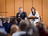 Fico sa vrátil do Popradu: S mladými rečnil o medzinárodných vzťahoch! Dusná atmosféra a odchod študentov