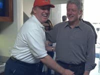 ŠOKUJÚCE odhalenie v Epsteinových spisoch: NECHUTNÉ spojenie Trumpa a Clintona! TOTO mali robiť