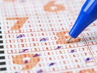 Milión eur prepadne už o pár dní a výherca NIKDE! Nevlastníte šťastný tiket práve vy? Skontrolujte si vrecká