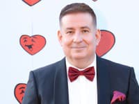 Na tento vianočný darček Herman nikdy nezabudne: Naháňal ho po celom byte!