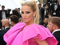 Topmodelka Sklenaříková na nepoznanie: Barbie hriva je už minulosť… Fíha, úplne iná žena!