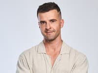 TRPKÉ detstvo finalistu Farmy: Chcel sa OBESIŤ!