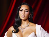 Verejná prestrelka Kim Kardashian a známeho moderátora: Obvinila ho... On ju zotrel DÔKAZMI!