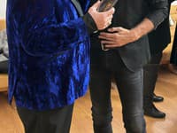 Štefan Skrúcaný podaroval Petrovi Stašákovi k narodeninám svoju Skrúcanú čerešňovicu