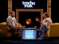 Český moderátor Libor Bouček ako hosť v talkšou Trochu inak s Adelou.